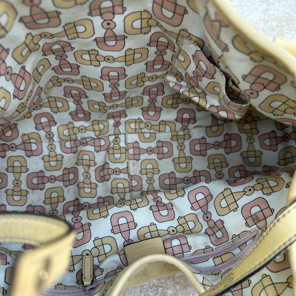 GUCCI
Guccissima Leather Shoulder Bag - Picture 14 of 16